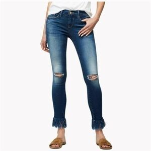 Frame Le Skinny de Jeanne Frayed Hem Dark Wash